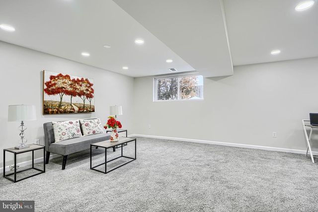 9517 HOLIDAY MANOR RD, Baltimore, MD 21236