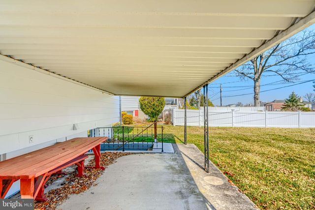 9517 HOLIDAY MANOR RD, Baltimore, MD 21236