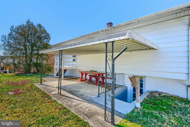 9517 HOLIDAY MANOR RD, Baltimore, MD 21236