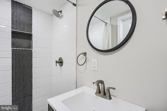 9517 HOLIDAY MANOR RD, Baltimore, MD 21236