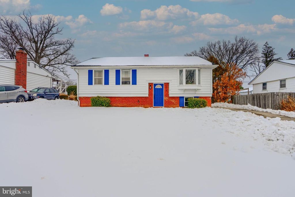 9517 HOLIDAY MANOR RD, Baltimore, MD 21236