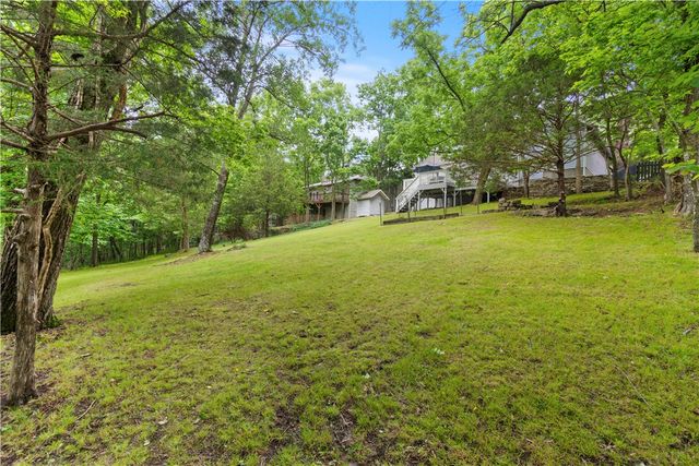 42 Vaughn Street, Eureka Springs, AR 72632