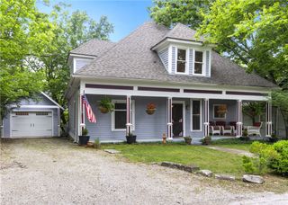 42 Vaughn Street, Eureka Springs, AR 72632