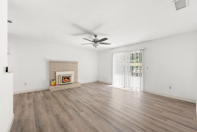 13806 Torrey Pines Dr, Auburn, CA 95602