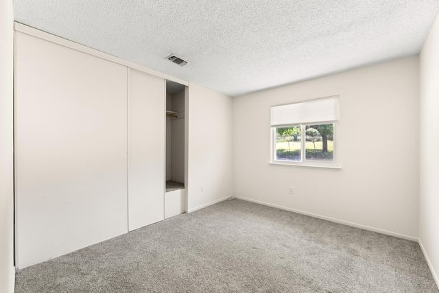 13806 Torrey Pines Dr, Auburn, CA 95602