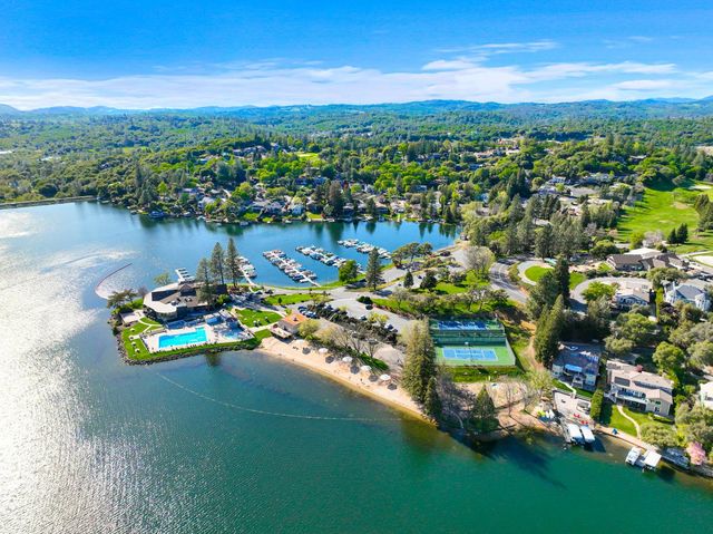 13806 Torrey Pines Dr, Auburn, CA 95602