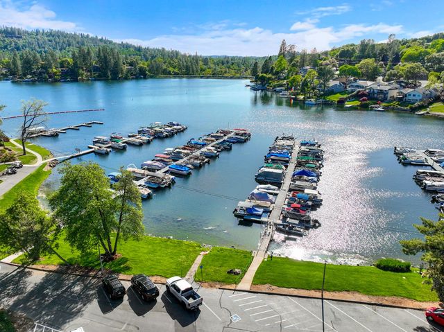13806 Torrey Pines Dr, Auburn, CA 95602