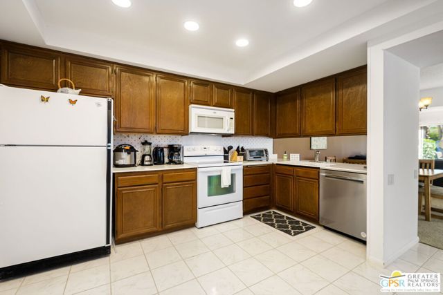 6129 St. Andrews Plaza, Palm Springs, CA 92264