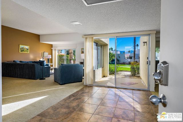 6129 St. Andrews Plaza, Palm Springs, CA 92264