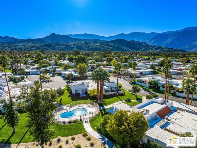 6129 St. Andrews Plaza, Palm Springs, CA 92264