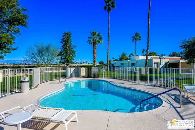 6129 St. Andrews Plaza, Palm Springs, CA 92264