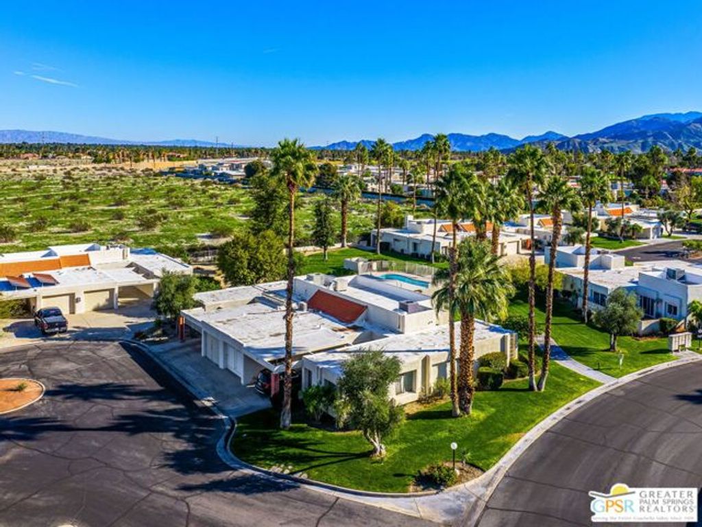 6129 St. Andrews Plaza, Palm Springs, CA 92264
