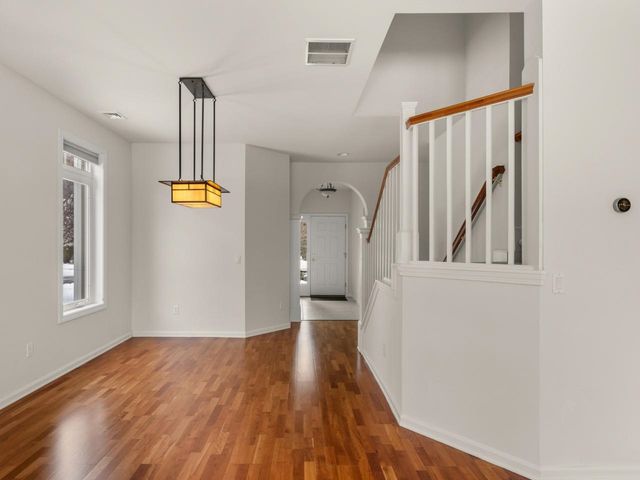 35 Hummingbird Lane, South Burlington, VT 05403