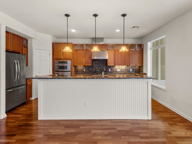 35 Hummingbird Lane, South Burlington, VT 05403