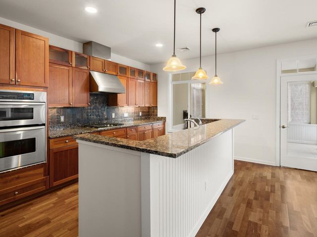 35 Hummingbird Lane, South Burlington, VT 05403