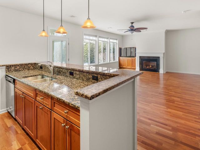 35 Hummingbird Lane, South Burlington, VT 05403