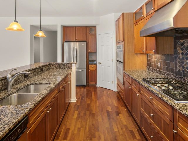 35 Hummingbird Lane, South Burlington, VT 05403