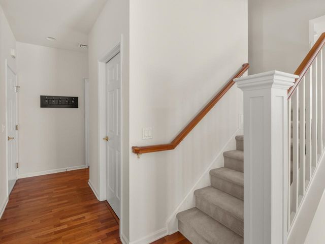 35 Hummingbird Lane, South Burlington, VT 05403