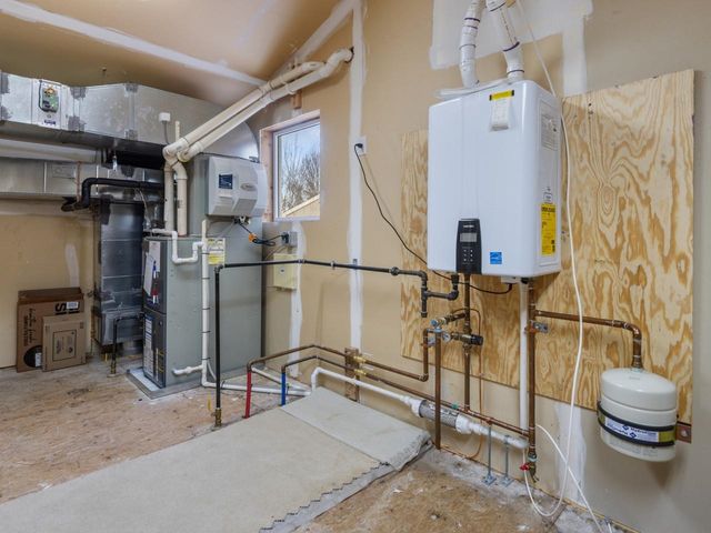 35 Hummingbird Lane, South Burlington, VT 05403