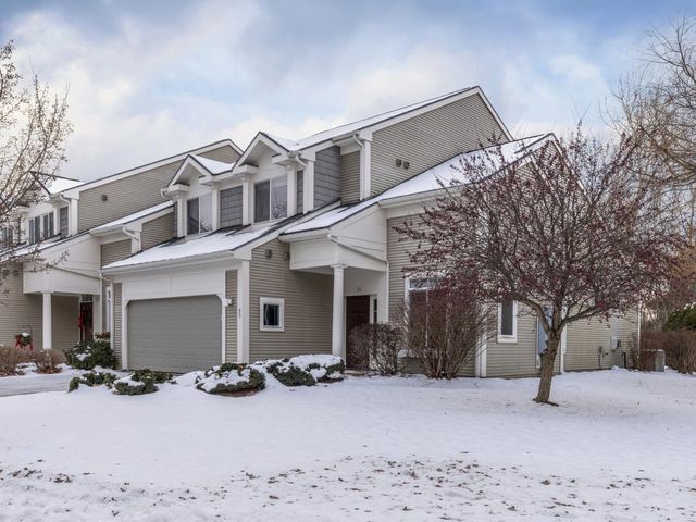 35 Hummingbird Lane, South Burlington, VT 05403