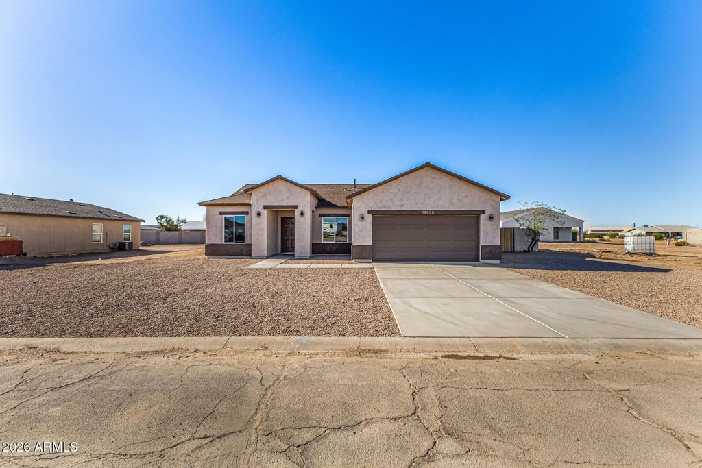 14058 S TAMPICO Road, Arizona City, AZ 85123