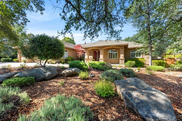 9845 Spyglass Cir, Auburn, CA 95602