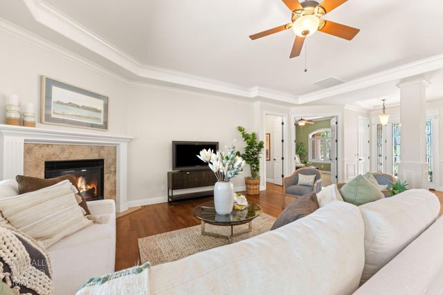 9845 Spyglass Cir, Auburn, CA 95602