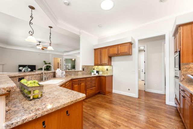 9845 Spyglass Cir, Auburn, CA 95602