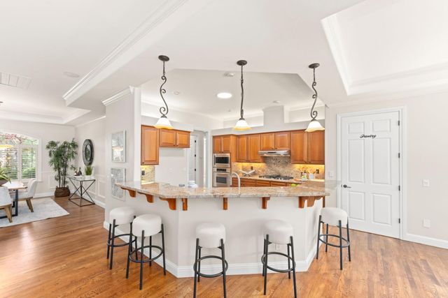 9845 Spyglass Cir, Auburn, CA 95602
