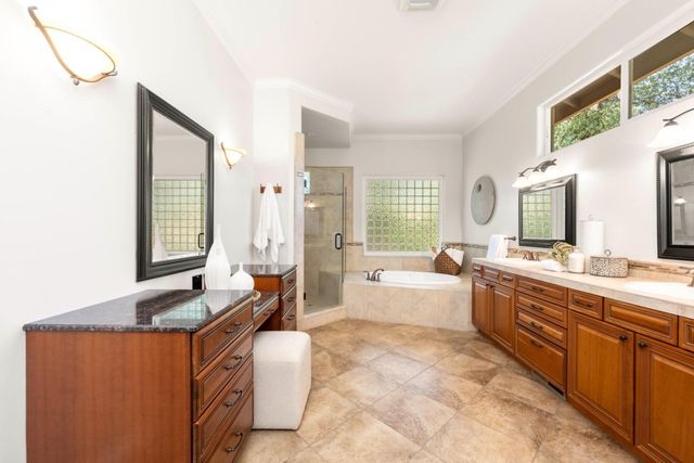 9845 Spyglass Cir, Auburn, CA 95602