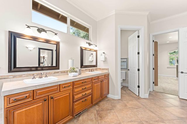 9845 Spyglass Cir, Auburn, CA 95602