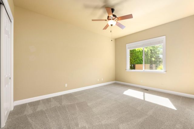 9845 Spyglass Cir, Auburn, CA 95602