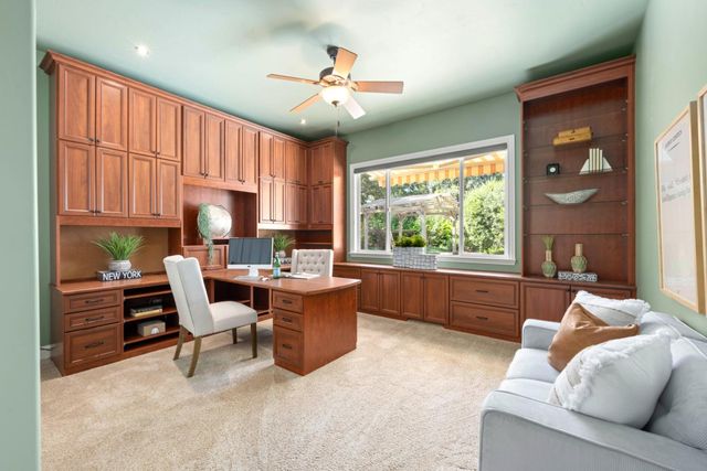 9845 Spyglass Cir, Auburn, CA 95602