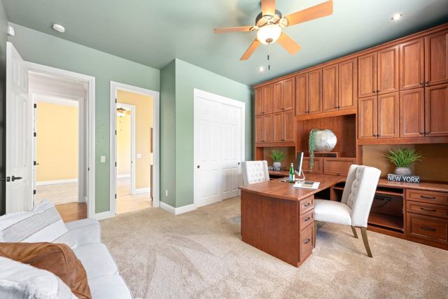 9845 Spyglass Cir, Auburn, CA 95602