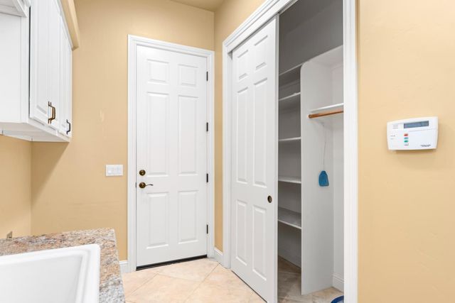 9845 Spyglass Cir, Auburn, CA 95602