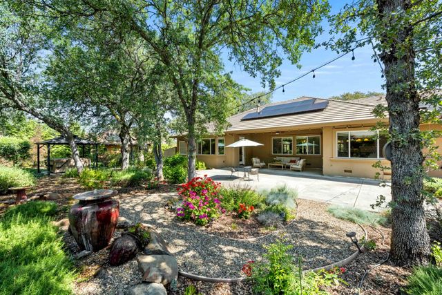 9845 Spyglass Cir, Auburn, CA 95602