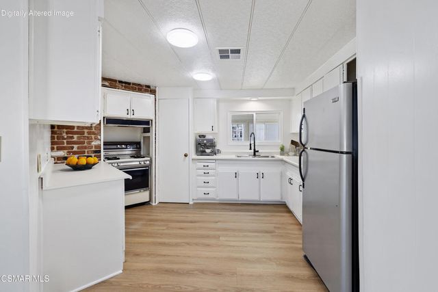 72 Suzanne Court 72, Newbury Park, CA 91320