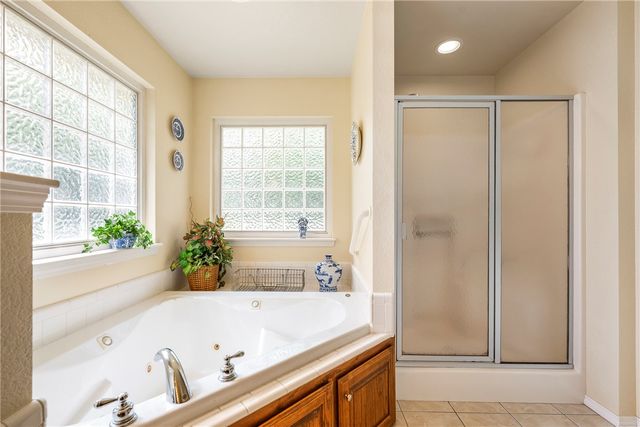 28 Latshaw Drive, Bella Vista, AR 72714