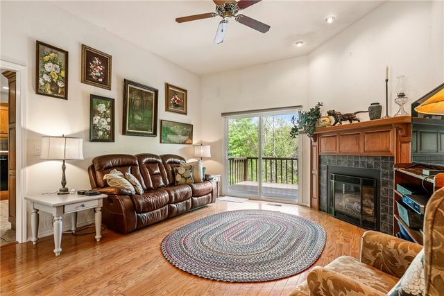 28 Latshaw Drive, Bella Vista, AR 72714