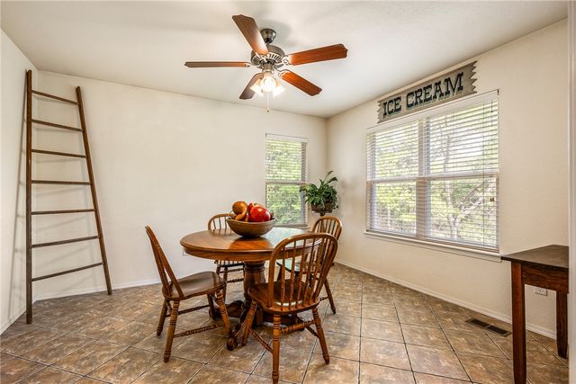 28 Latshaw Drive, Bella Vista, AR 72714