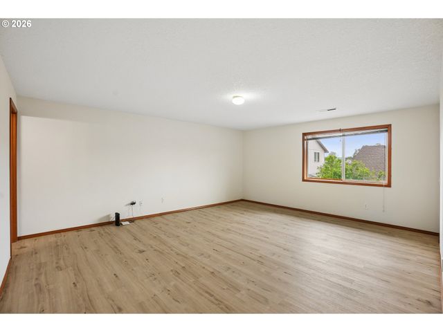 7200 Se HARNISH St, Hillsboro, OR 97123