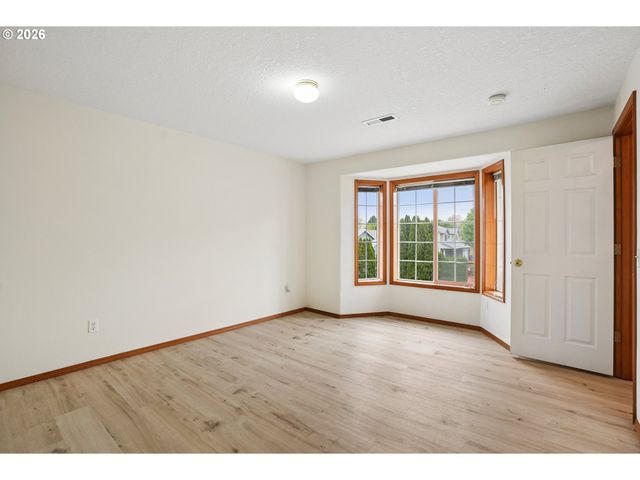 7200 Se HARNISH St, Hillsboro, OR 97123