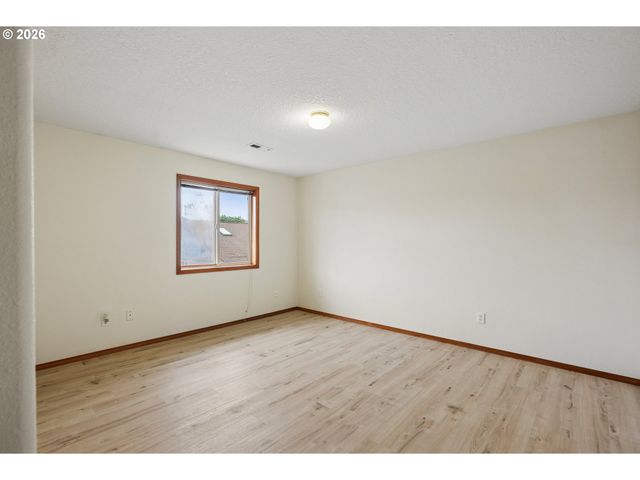 7200 Se HARNISH St, Hillsboro, OR 97123