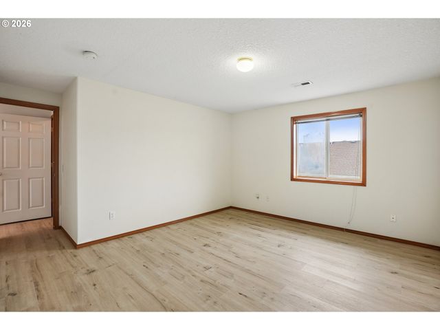 7200 Se HARNISH St, Hillsboro, OR 97123