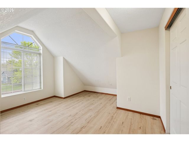 7200 Se HARNISH St, Hillsboro, OR 97123