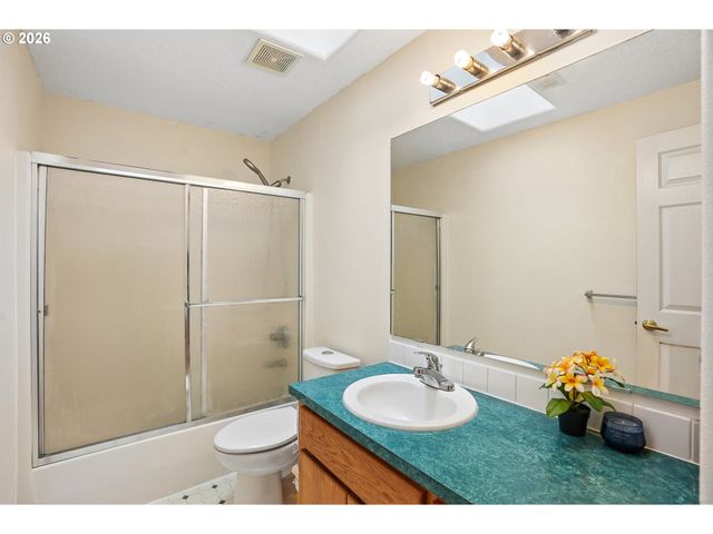 7200 Se HARNISH St, Hillsboro, OR 97123