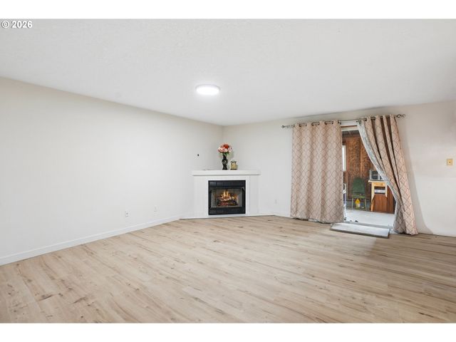 7200 Se HARNISH St, Hillsboro, OR 97123