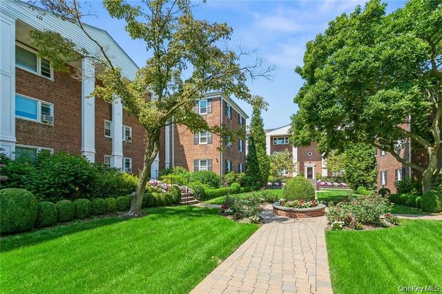 1833 Palmer Avenue 3B, Larchmont, NY 10538