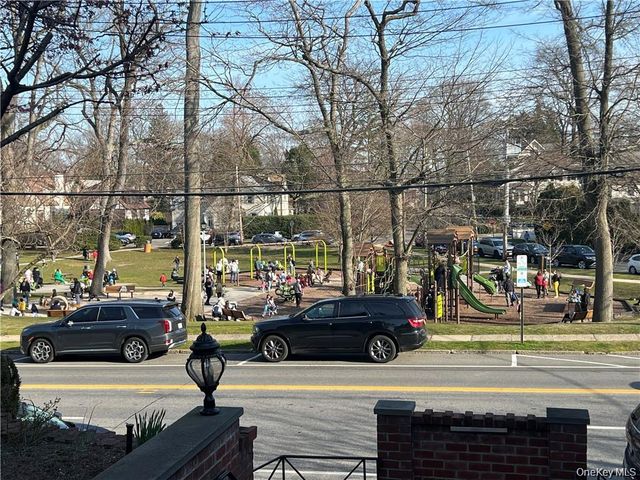 1833 Palmer Avenue 3B, Larchmont, NY 10538