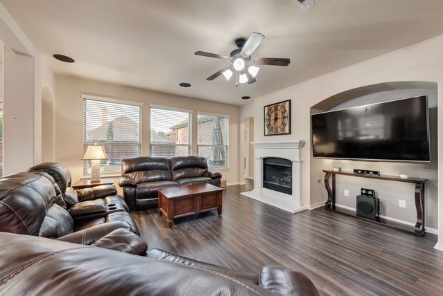 349 Enfield Drive, Roanoke, TX 76262